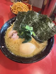 家系総本山 吉村家に二回行って、油も濃さも普通が一番だった